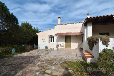 Carloforte, Tipica Baracca vista mare e giardino