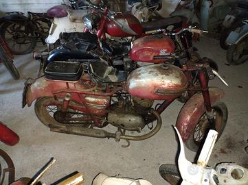 Moto D'epoca da restauro e conservate