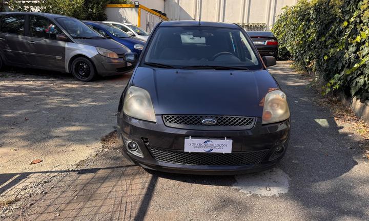 Ford Fiesta 1.4 16V 5p. Ghia