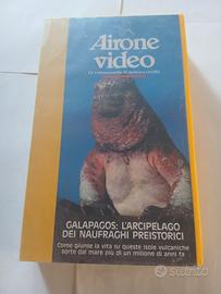 Airone video. Galapagos. L'arcipelago dei naufragh