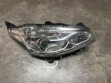 Faro ant Dx Peugeot 208