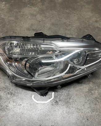 Faro ant Dx Peugeot 208