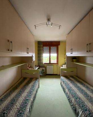 Mobili da camera da letto con due letti singoli