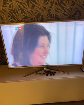 televisore Samsung perfettamente funzionate