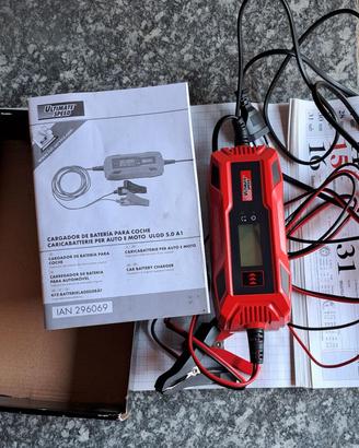 Carica batteria auto moto