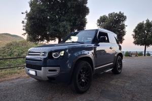 LAND ROVER DEFENDER 90 3.0id i6 200cv gancio train