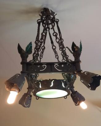 Lampadario artistico in ferro battuto