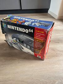 Nintendo 64 completo di scatola, cavi e SuperMario