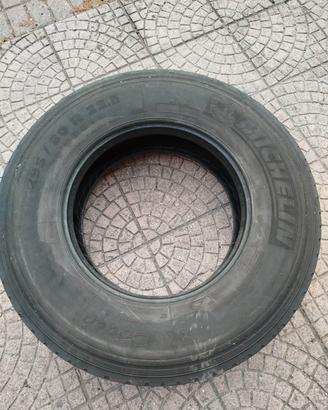 gomma Michelin x camion 