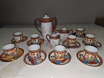 un servizio da caffè/te in porcellana giapponese s