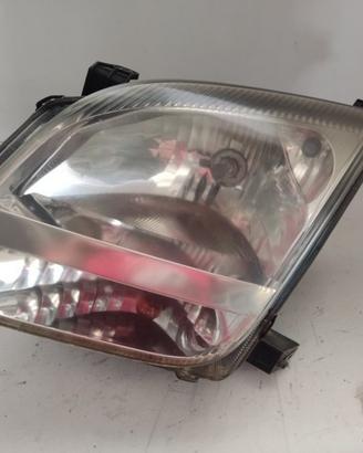 Proiettore sinistro SUBARU JUSTY del 2004