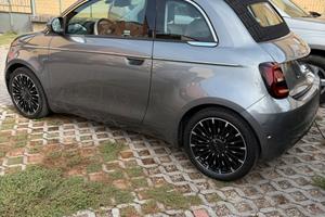 500 cabrio la prima