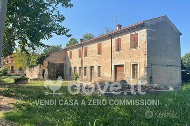 Rustico / Casale di 250 m² con 4 locali a Villafra