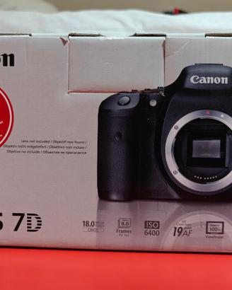 Canon EOS 7D + corredo completo