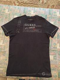 T-shirt Guess