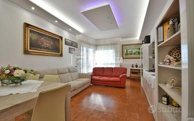 Appartamento panoramico con posto auto