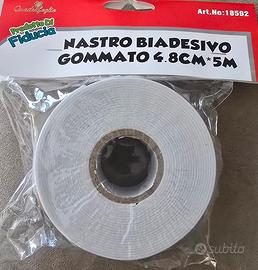 Nastro biadesivo