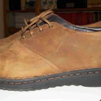 Scarpe scamosciate (italiane)