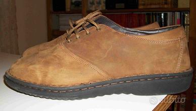 Scarpe scamosciate (italiane)