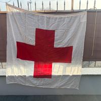 Elmetto no bandiera croce rossa