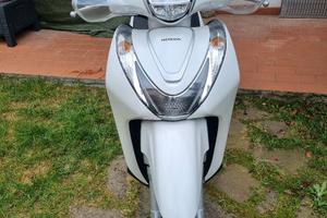 Scooter Honda SH Mode del 2025