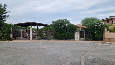 Villa indipendente con grande giardino