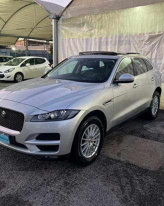 Jaguar F-Pace 2.0D 180cv Tetto apribile