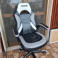 poltrona gaming ufficio scrivania