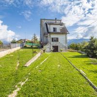 VILLA SINGOLA A LONGONE SABINO