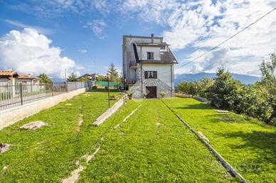 VILLA SINGOLA A LONGONE SABINO