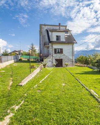 VILLA SINGOLA A LONGONE SABINO