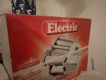Macchina per pasta elettrica Imperia nuova mai usa