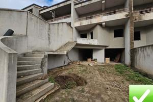 Villetta A Schiera 3 Livelli Con Giardino Condera