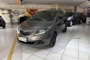 Lancia Ypsilon 1.0 FireFly 5 porte S&S Hybrid Silv