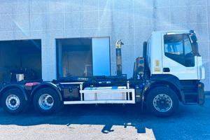 Scarrabile Iveco stralis anno 2012