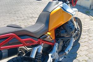 V85TT  Evocative Graphic giugno 2023