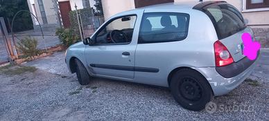 Clio Renault per neopatentato 