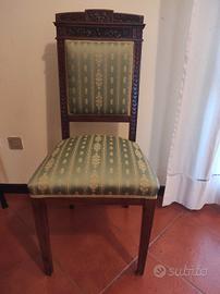 Sedia antica imbottita elegante 