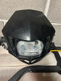 Mascherina con faro per moto