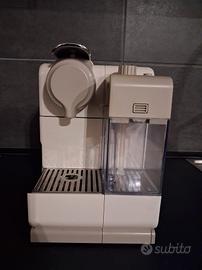 macchina caffè nespresso delonghi