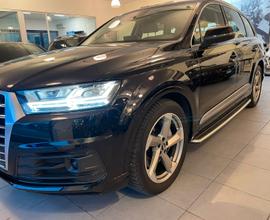 AUDI Q7 e-tron - 2018