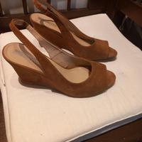 sandali aperti con la zeppa n.38