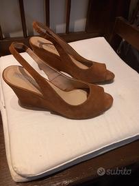 sandali aperti con la zeppa n.38
