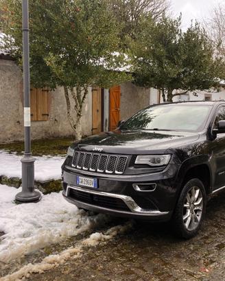 Jeep grand kerochee