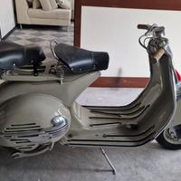 Piaggio Vespa 125 (VN) - 1957