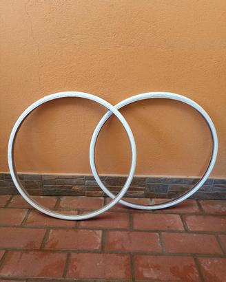 pneumatici kenda bianchi