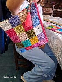 borsa artigianale fatta ad uncinetto multicolor!