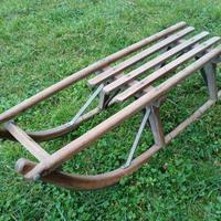 Slitta antica per bambini in legno