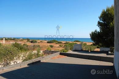 Esclusivo casale fronte mare a Bisceglie