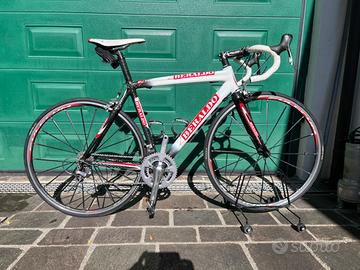 Bici in carbonio con gruppo Dura-Ace